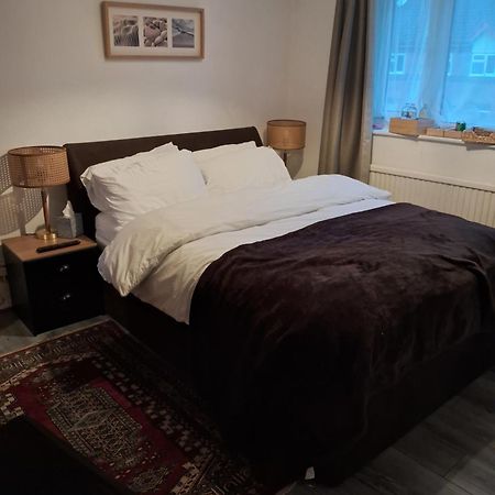 4 Mereside Walk Манчестер Екстер'єр фото